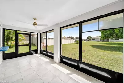 919 SE 5th Pl, Cape Coral, FL 33990 - Photo 15