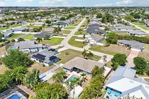 808 SW 14th Pl, Cape Coral, FL 33991 - Photo 29