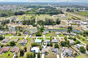 808 SW 14th Pl, Cape Coral, FL 33991 - Photo 3