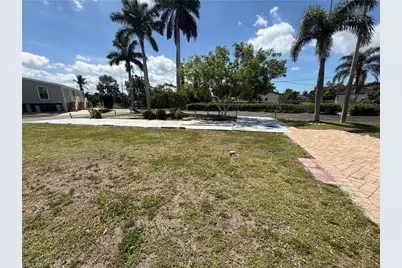130 Dawn St, Fort Myers, FL 33908 - Photo 7