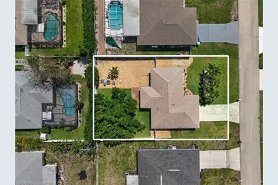 1309 SE 37th Ter, Cape Coral, FL 33904 - Photo 3