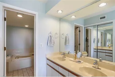 340 Horse Creek Dr #305, Naples, FL 34110 - Photo 15