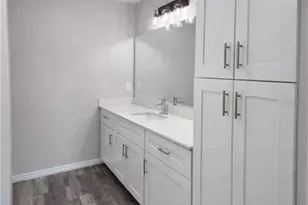 202 NW 25th Pl, Cape Coral, FL 33993 - Photo 5