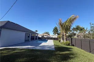 1621 SW 10th Pl, Cape Coral, FL 33991 - Photo 17