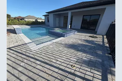 615 SW 22nd Ter, Cape Coral, FL 33991 - Photo 5