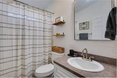 2040 S Montana Cir, Labelle, FL 33935 - Photo 17