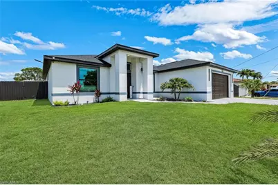 2419 Country Club Blvd, Cape Coral, FL 33990 - Photo 13