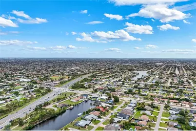 2419 Country Club Blvd, Cape Coral, FL 33990 - Photo 45