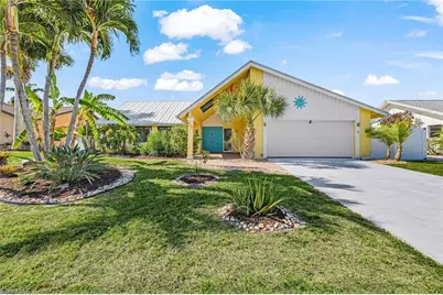 920 SE 33rd St, Cape Coral, FL 33904 - Photo 1
