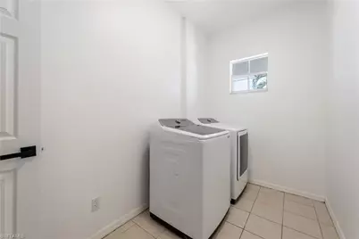 1824 SW 2nd St, Cape Coral, FL 33991 - Photo 33
