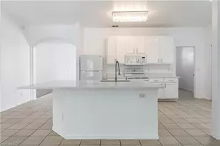 1824 SW 2nd St, Cape Coral, FL 33991 - Photo 19