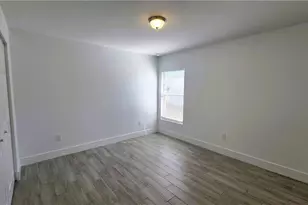 2909 SW Santa Barbara Pl, Cape Coral, FL 33914 - Photo 15