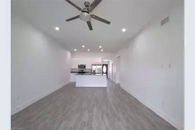 2907 SW Santa Barbara Pl, Cape Coral, FL 33914 - Photo 7