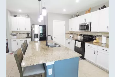 4630 SW 16th Pl, Cape Coral, FL 33914 - Photo 5