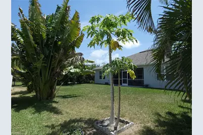 4630 SW 16th Pl, Cape Coral, FL 33914 - Photo 3