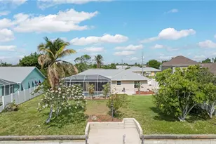 2301 SE 5th Ct, Cape Coral, FL 33990 - Photo 29