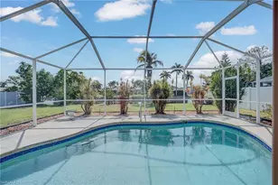 2301 SE 5th Ct, Cape Coral, FL 33990 - Photo 27