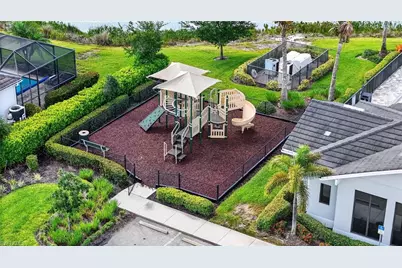 4386 Bluegrass Dr, Fort Myers, FL 33916 - Photo 37