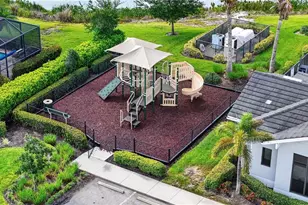 4386 Bluegrass Dr, Fort Myers, FL 33916 - Photo 37