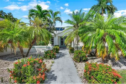 719 El Dorado Pkwy W, Cape Coral, FL 33914 - Photo 11