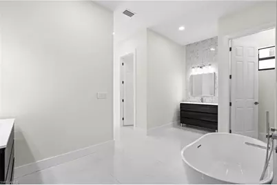 2100 NW 21st St, Cape Coral, FL 33993 - Photo 15