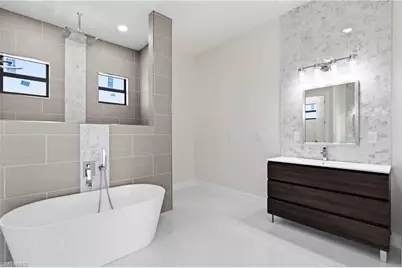 2100 NW 21st St, Cape Coral, FL 33993 - Photo 13
