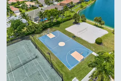 14017 Clear Water Ln, Fort Myers, FL 33907 - Photo 47