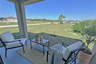 728 Crestline Ave S, Lehigh Acres, FL 33974 - Photo 37