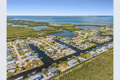 2936 Buttonwood Key Ct, Saint James City, FL 33956 - Photo 11