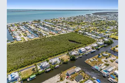2936 Buttonwood Key Ct, Saint James City, FL 33956 - Photo 5