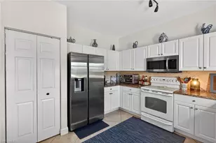 10284 Crepe Jasmine Ln, Fort Myers, FL 33913 - Photo 11