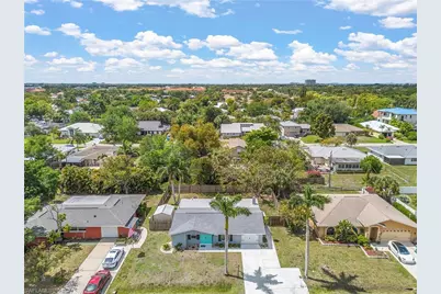 776 Entrada Dr S, Fort Myers, FL 33919 - Photo 17