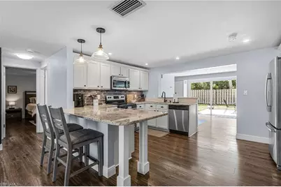 776 Entrada Dr S, Fort Myers, FL 33919 - Photo 3