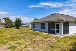 330 SW 31st St, Cape Coral, FL 33914 - Photo 29