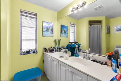18 Illinois Rd, Lehigh Acres, FL 33936 - Photo 21