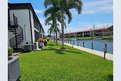 4722 SE 1st Pl #5, Cape Coral, FL 33904 - Photo 9