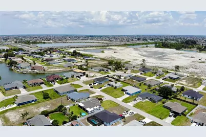 100 NW 13th Pl, Cape Coral, FL 33993 - Photo 31