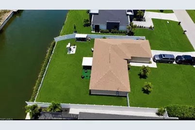 100 NW 13th Pl, Cape Coral, FL 33993 - Photo 5