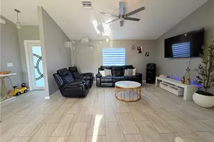 100 NW 13th Pl, Cape Coral, FL 33993 - Photo 7