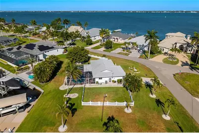 2025 SE 39th St, Cape Coral, FL 33904 - Photo 37