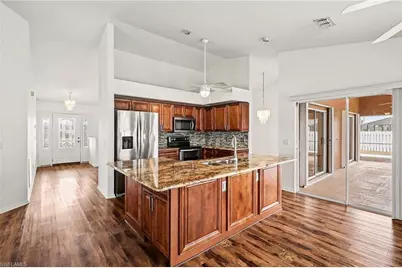 628 SE 21st Ln, Cape Coral, FL 33990 - Photo 9