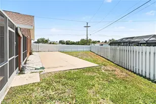 628 SE 21st Ln, Cape Coral, FL 33990 - Photo 35