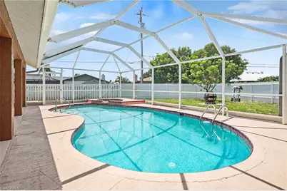 628 SE 21st Ln, Cape Coral, FL 33990 - Photo 31