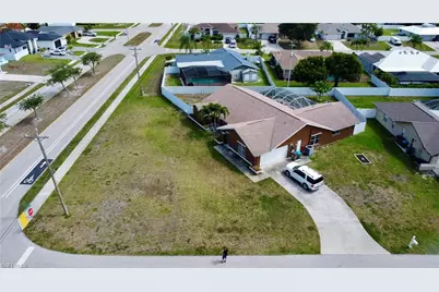 628 SE 21st Ln, Cape Coral, FL 33990 - Photo 39