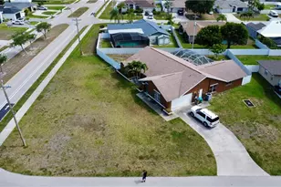 628 SE 21st Ln, Cape Coral, FL 33990 - Photo 39
