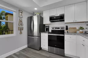 8474 Charter Club Cir, Fort Myers, FL 33919 - Photo 9