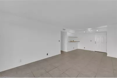 2875 Palm Beach Blvd #205, Fort Myers, FL 33916 - Photo 11