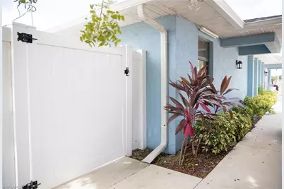 2826 Santa Barbara Blvd, Cape Coral, FL 33914 - Photo 3