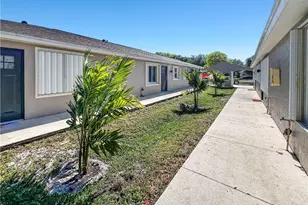 1321 SE 8th Ave, Cape Coral, FL 33990 - Photo 7