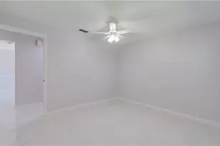 5657 Eichen Cir E, Fort Myers, FL 33919 - Photo 35